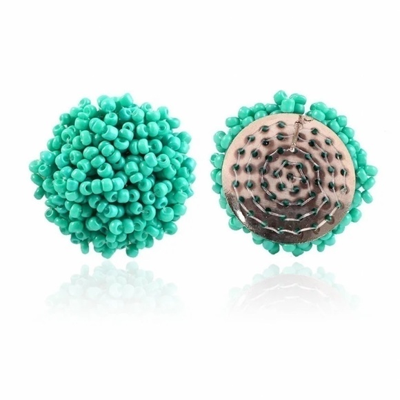 BEADED stud earrings. Gray metallic color. NWT. - Picture 2 of 2